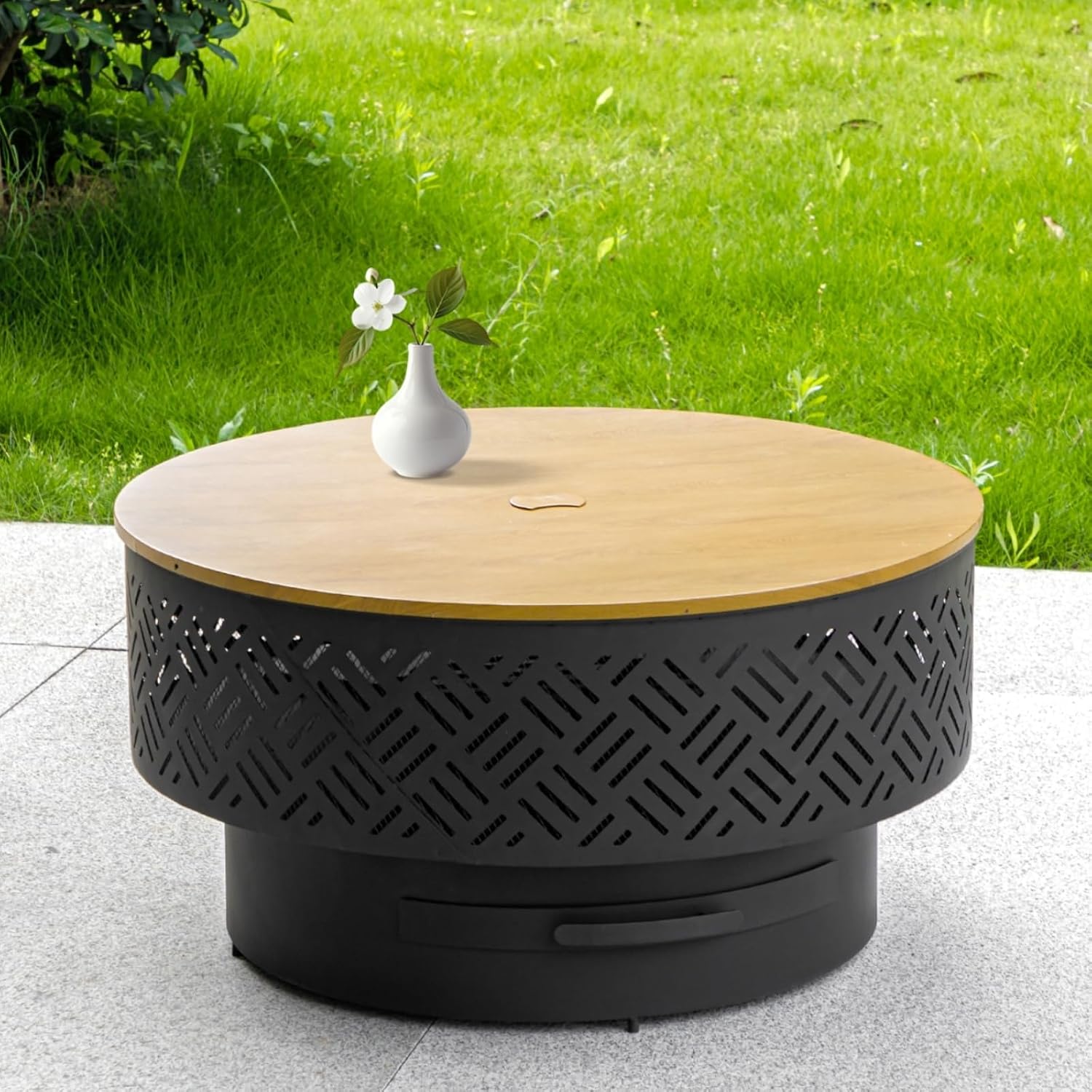 Outdoor Camping Cooking Table - 32インチ丸型金属製薪焚きファイヤーピットテーブル、BBQ調理グリル蓋付き、焚き火棒、防水カバー、頑丈な屋外調理ステーション、裏庭パティオキャンプピクニック用、ブラック、1個入り