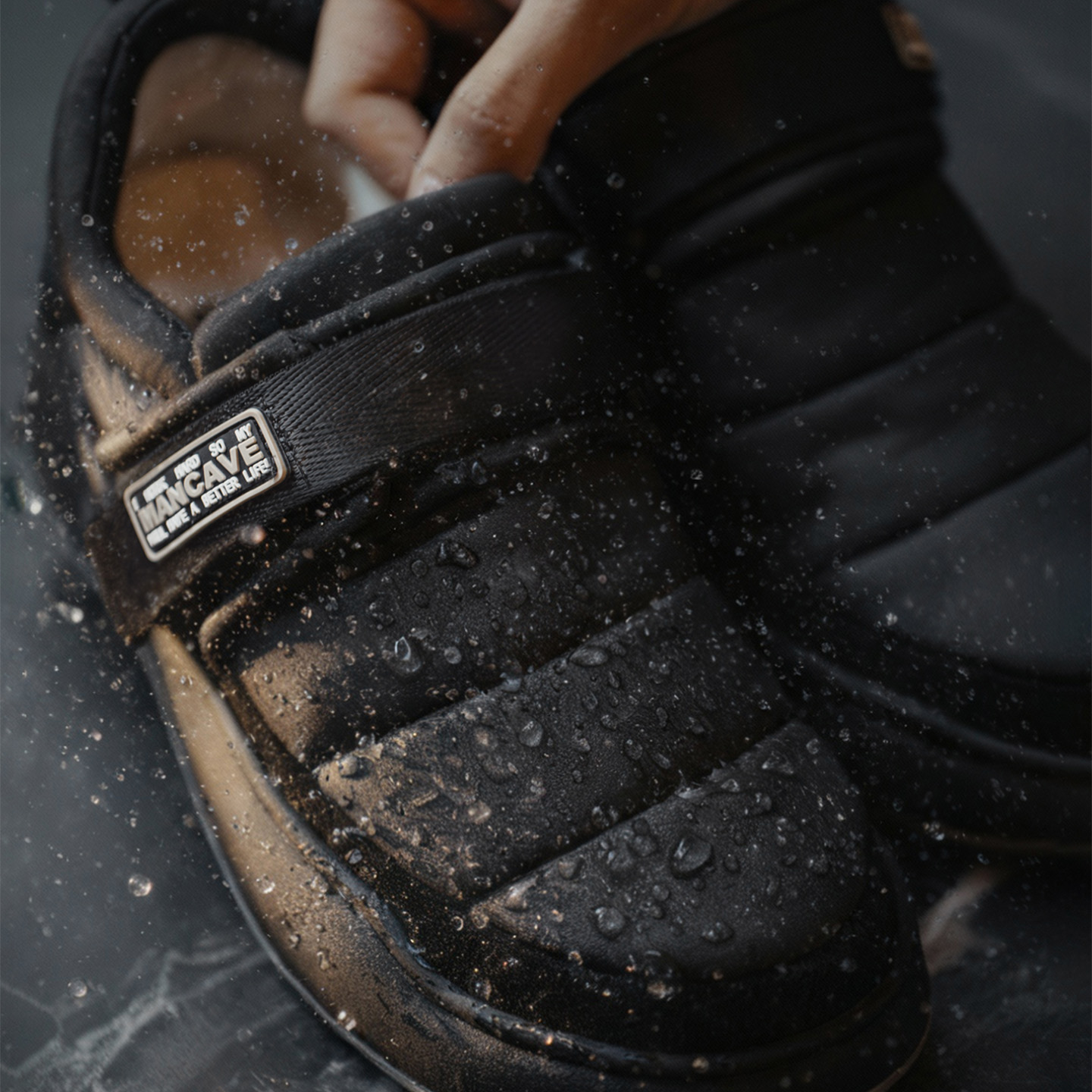 マデン メンズ レトロ ブラック 防水 スノーブーツ スリッ - Outdoor Camping In Winter のレビューと価格