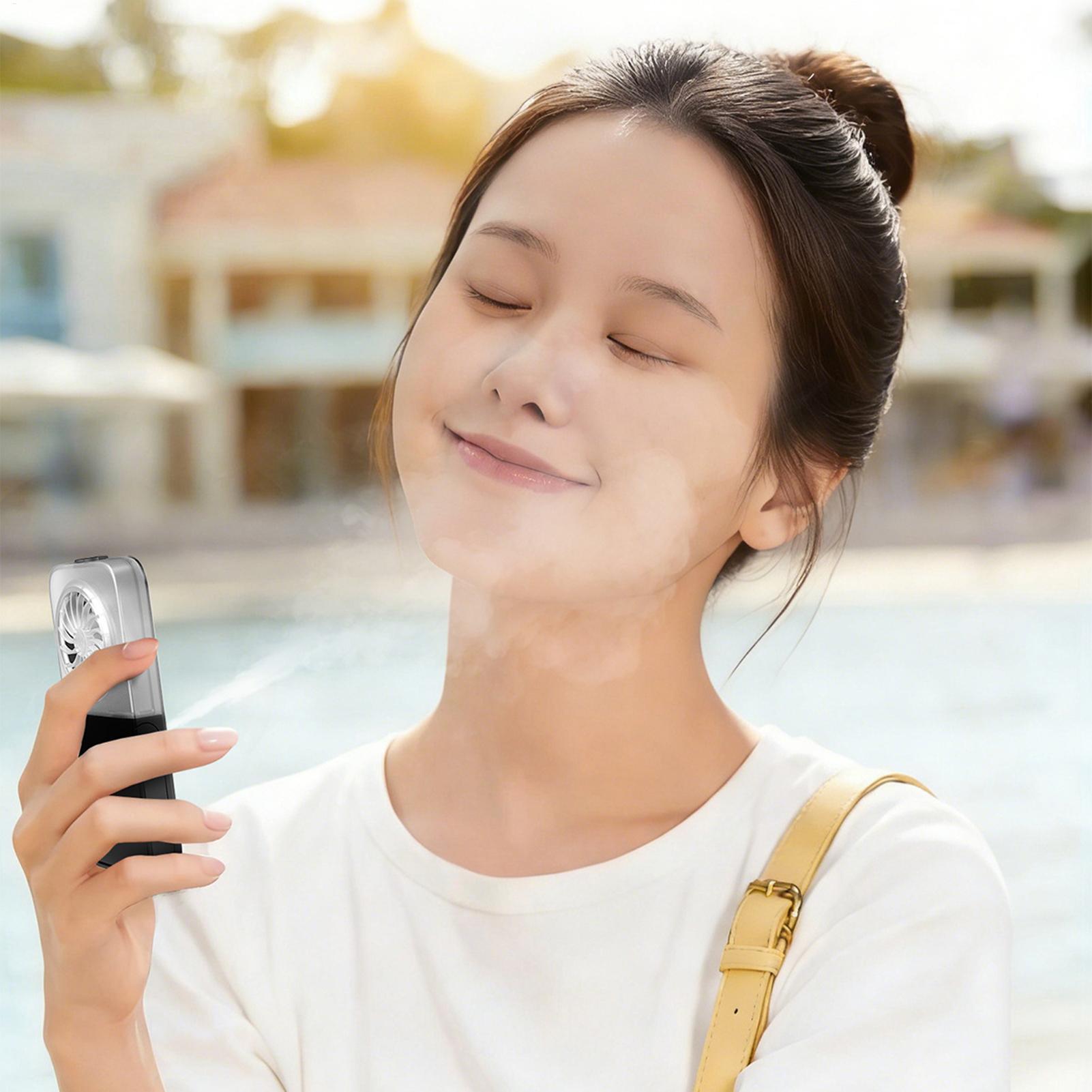 ミスト付きファン デジタルディスプレイ バッテリー駆動 ミニ - Outdoor Camping Misting Fan のレビューと価格